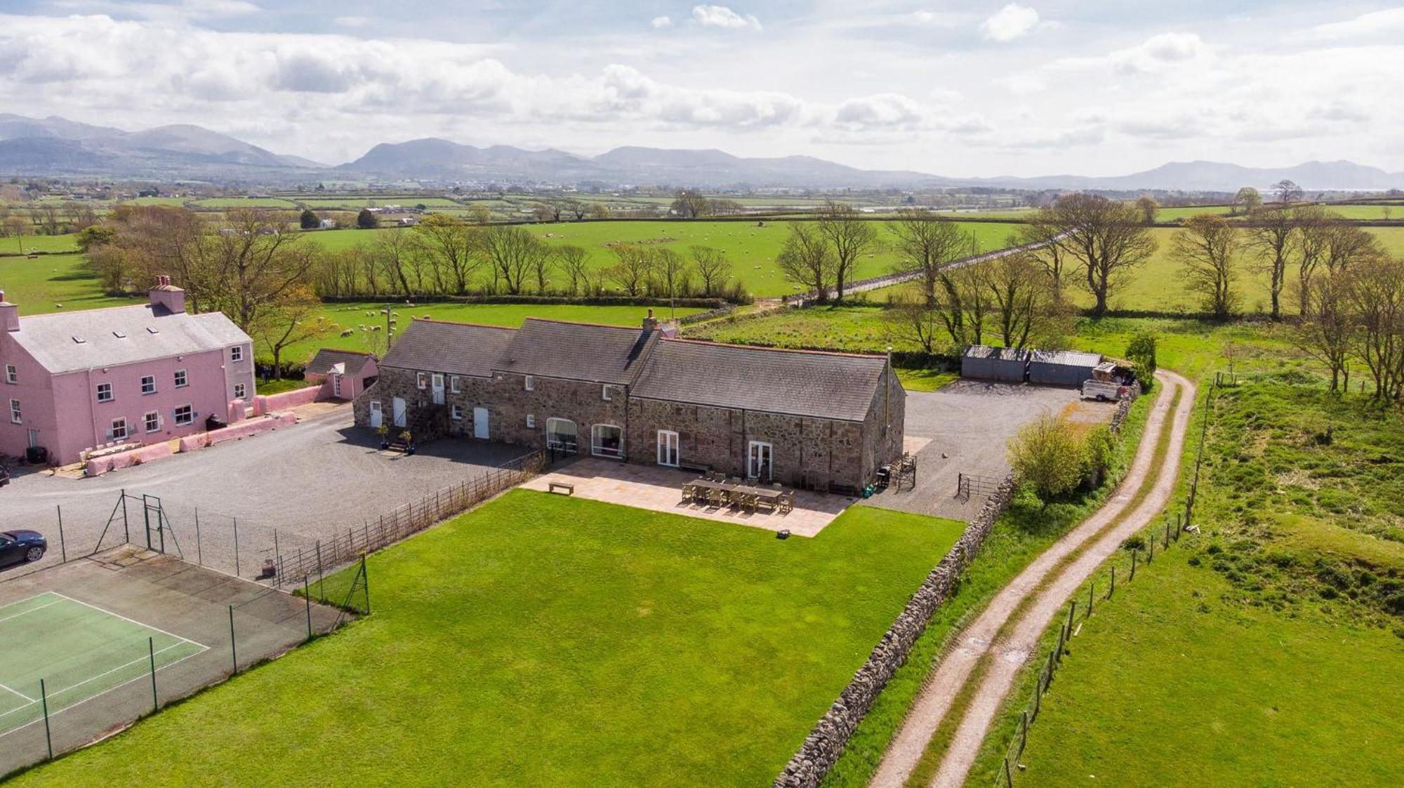 Villa The Outbuildings Newborough  Exterior foto